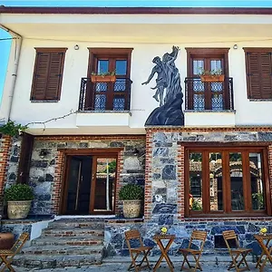 In Ephesus And Art Galery セルチュク